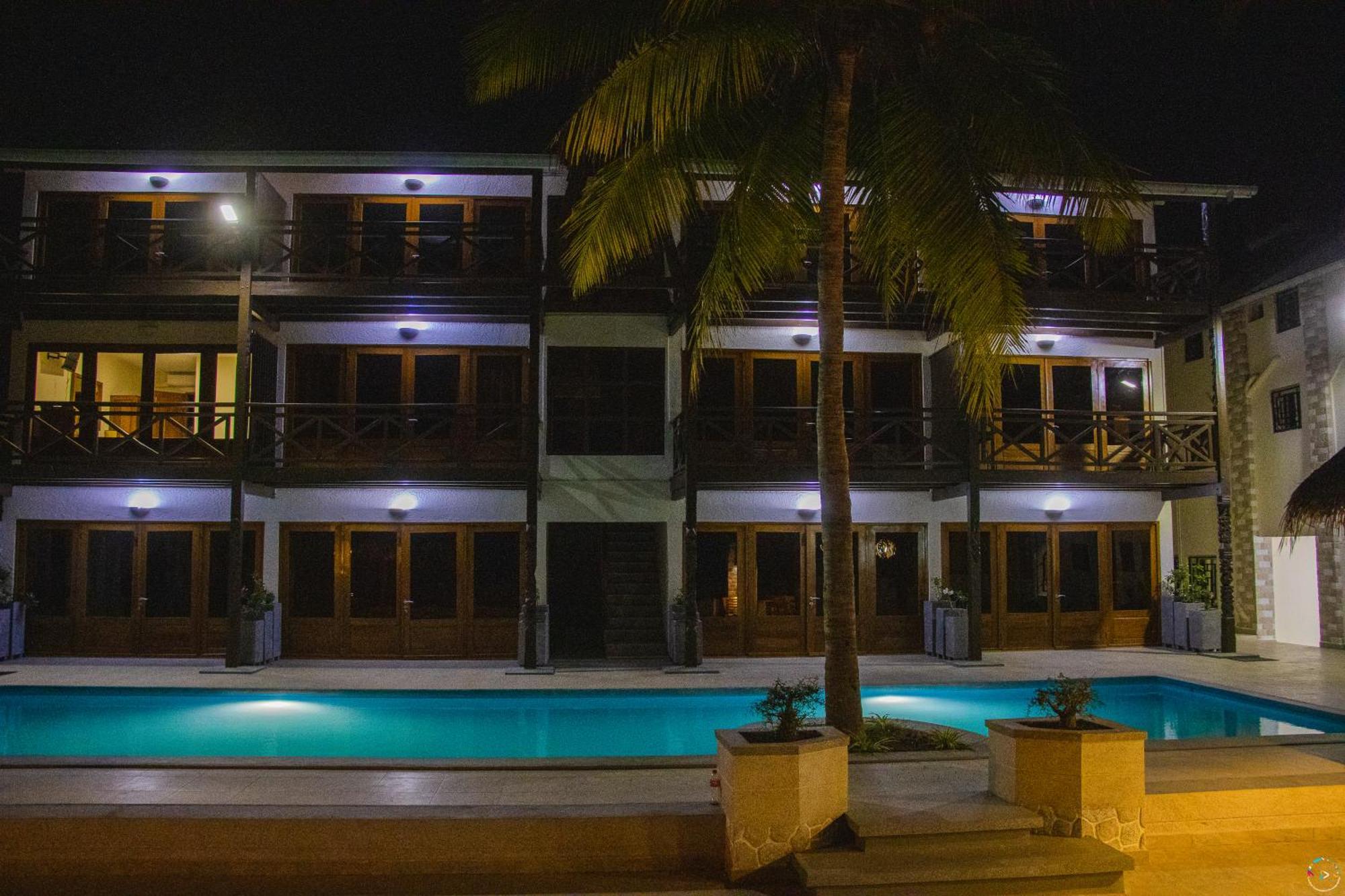 Hotel Baobab Cafe Мурундава Экстерьер фото